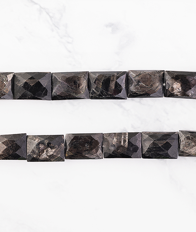 Hypersthene beads